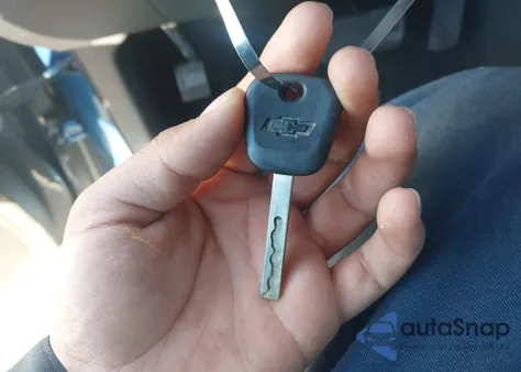 2018 Chevrolet Silverado 1500 1Lt from USA, damaged, VIN 3GCUKREC0JG373216